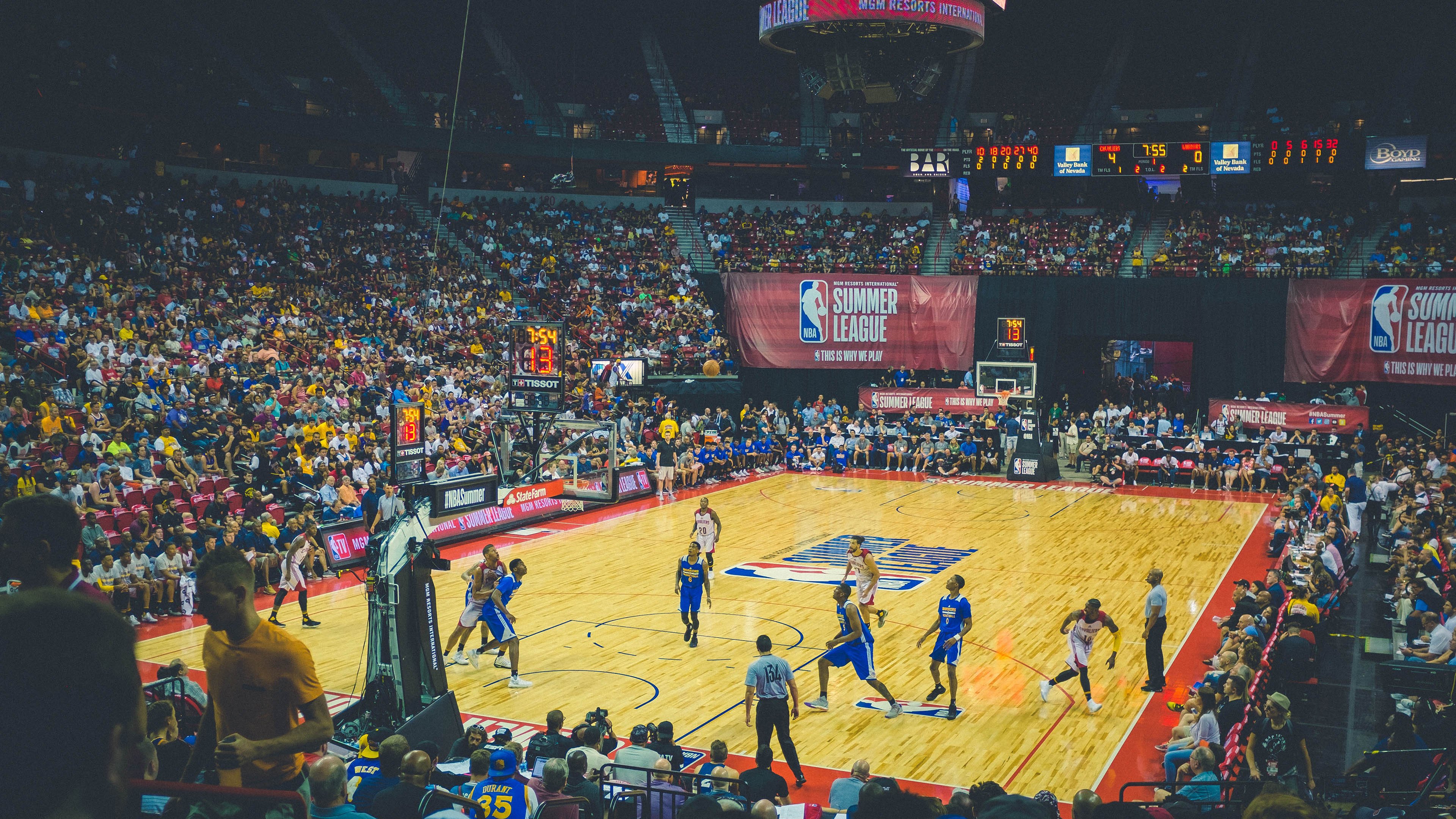 _城市地下：洞穴与隧道中的神秘网球赛事_，网球圣地